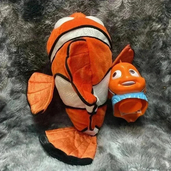 Disney Finding Nemo  18" Plush Clown Fish and finding Nemo Disney Cup - Picture 12 of 16